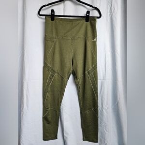 G109 BGC Crop Leggings w/Mesh In Green - Size L